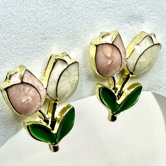 NWOT - Elegant Pink and White Tulip Earrings - Picture 3 of 8